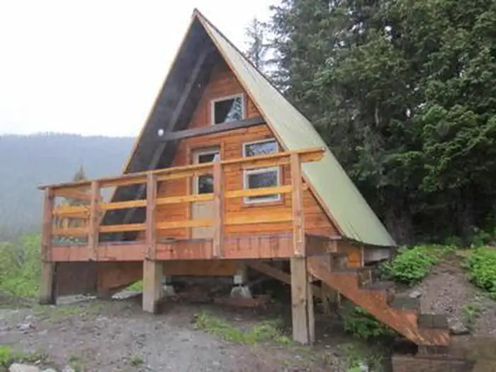 COGHILL LAKE CABIN