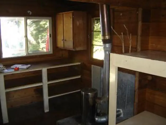 SHIPLEY BAY CABIN1