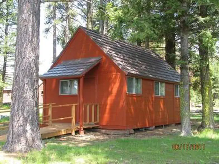 SUMMIT GUARD STATION BUNKHOUSE